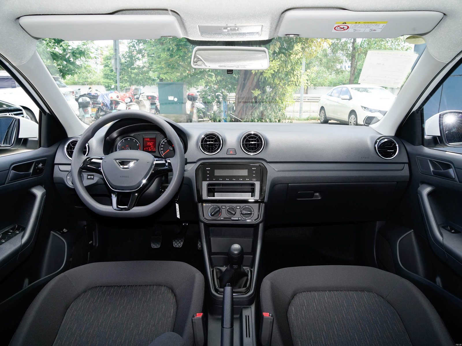 JETTA VA3 — торпедо и мультимедиа